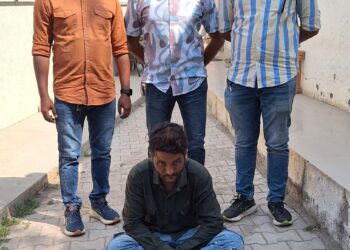 વરલી મટકાના આંકડા લખેલ સાહિત્ય સાથે વરલી મટકાનો જુગાર રમાડતાં ઇસમને રોકડ રૂ.૨૧,૨૦૦/-ના મુદ્દામાલ સાથે ઝડપી લેતી ભાવનગર લોકલ ક્રાઇમ બ્રાન્ચ