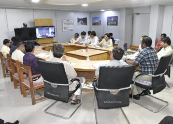 ધોરણ 10 અને 12 બોર્ડની પરીક્ષા સંદર્ભે જિલ્લા કલેકટરશ્રી વરુણકુમાર બરનવાલના અધ્યક્ષસ્થાને પાલનપુર ખાતે પરીક્ષા સમિતિની બેઠક યોજાઇ