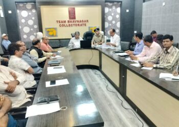 રાજ્યના શિક્ષણમંત્રી શ્રી ડો. કુબેરભાઈ ડીંડોરના અધ્યક્ષસ્થાને તમામ જિલ્લાઓના અધિકારીઓ સાથે બોર્ડની પરીક્ષાને લગતી તૈયારીઓ વિશે વીડિયો કોન્ફરન્સ બેઠક યોજાઇ