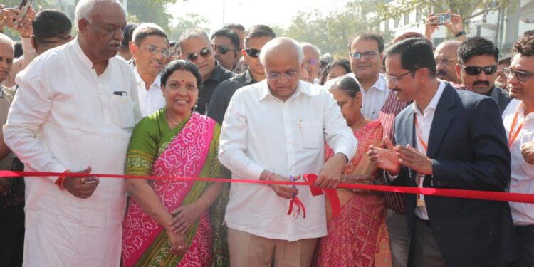 મુખ્યમંત્રી શ્રી ભૂપેન્દ્ર પટેલના હસ્તે અમદાવાદમાં નવનિર્મિત શ્રી ધીરુભાઈ સ્વરૂપચંદ શાહ-પાલડી અંડરપાસનું લોકાર્પણ કરવામાં આવ્યું.