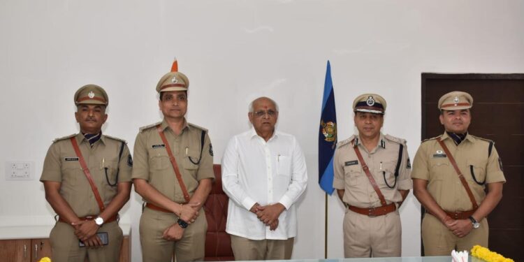 મુખ્યમંત્રીશ્રી ભૂપેન્દ્રભાઇ પટેલે આજે ભાવનગરમાં કુલ 396.34 કરોડ રૂપિયાનાં વિકાસકાર્યોનું લોકાર્પણ અને ખાતમુહૂર્ત કર્યુ હતુ.