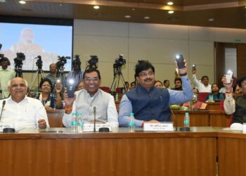 વડાપ્રધાન શ્રી નરેન્દ્રભાઈ મોદીએ ગુજરાતને આપી રાષ્ટ્રીય ધોરીમાર્ગો માટે ૧૫૭૫ કરોડ રૂપિયાના ત્રણ પ્રોજેક્ટ્સની ભેટ.હરિયાણાથી વર્ચ્યુઅલી લોકાર્પણ-શિલાન્યાસ કર્યા.