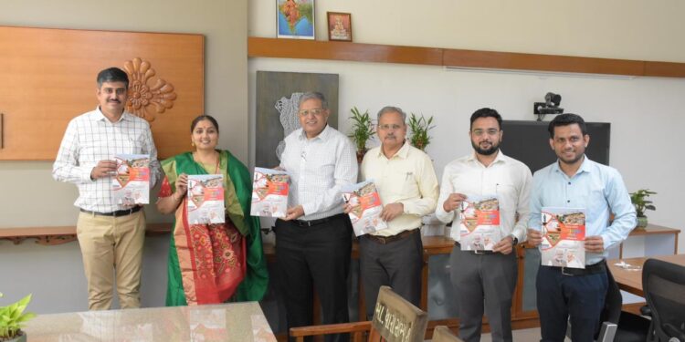 ભાવનગર જિલ્લાની વિકાસગાથા રજૂ કરતી પુસ્તિકા વિકાસ વાટિકા નું પ્રભારીમંત્રી શ્રીમતી ભાનુબેન બાબરીયાનાં હસ્તે  વિમોચન