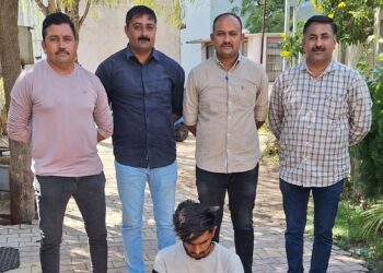 રાજકોટ શહેર આજી ડેમ પોલીસ સ્ટેશનમાં દાખલ થયેલ બળાત્કાર તથા પોકસો એકટ હેઠળના ગુન્હામાં નાસતા-ફરતા આરોપીને ઝડપી પાડતી ભાવનગર લોકલ ક્રાઇમ બ્રાન્ચ