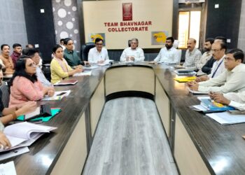 ભાવનગર જિલ્લા ચૂંટણી અધિકારીશ્રી આર.કે.મહેતાનાં અધ્યક્ષસ્થાને ડિસ્ટ્રિક્ટ ઇન્ટેલિજન્સ કમિટી ની બેઠક યોજાઇ