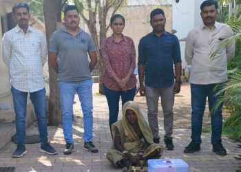 સોના-ચાંદિના દાગીના સહિત કુલ રૂ.૨૭,૭૫૦/-ના મુદ્દામાલ સાથે એક મહિલાને ઝડપી ઘરફોડ ચોરીનો ગુન્હો શોધી કાઢતી ભાવનગર લોકલ ક્રાઇમ બ્રાન્ચ