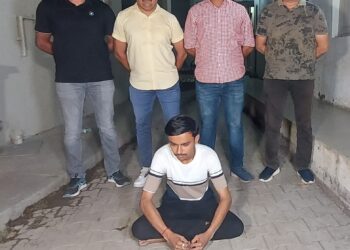 સગાં ફઈના ઘરમાં ચોરી કરનાર ઈસમ ને રૂ.૩,૫૦,૦૦૦/-ના સોનાના દાગીના સહિત કુલ રૂ.૩,૬૦,૦૦૦/-ના મુદ્દામાલ સાથે ઝડપી પાડી ઘરફોડ ચોરીનો ગુન્હો ગણતરીના કલાકોમાં શોધી કાઢતી ભાવનગર લોકલ ક્રાઇમ બ્રાન્ચ