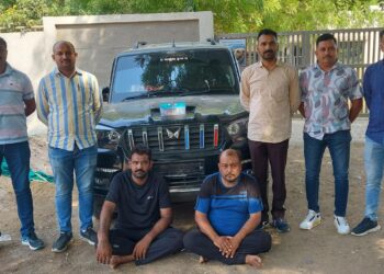 રોકડ રૂ.૨,૭૦,૦૦૦/- સહિત કુલ રૂ.૧૩,૭૦,૦૦૦/-ના મુદ્દામાલ સાથે બે ઇસમોને ઝડપી પાડી લુંટના ગુન્હાના આરોપીઓને ઝડપી પાડતી ભાવનગર લોકલ ક્રાઇમ બ્રાન્ચ