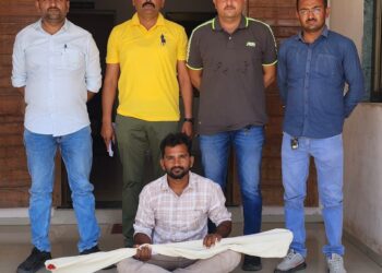 સોનગઢ પોલીસ સ્ટેશન વિસ્તારમાંથી દેશી બનાવટની જામગરી બંદુક કિ.રૂ.૨,૦૦૦/-નાં મુદ્દામાલ સાથે એક ઇસમને ઝડપી પાડતી ભાવનગર લોકલ ક્રાઇમ બ્રાન્ચ