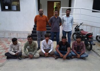 ગંજીપત્તાનો તીનપત્તીનો હારજીતનો જુગાર રમતા કુલ-૦૫ શકુનીઓને ઝડપી પાડતી ભાવનગર પોલીસ