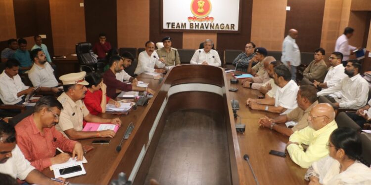 ભગવાન જગન્નાથની યોજાનાર રથયાત્રાની તૈયારીઓને લઇને ભાવનગરમાં  જિલ્લા કલેક્ટરશ્રી આર.કે.મહેતાની અધ્યક્ષતામાં બેઠક યોજાઇ