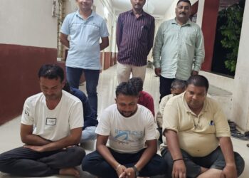 ગંજીપત્તાનો તીનપત્તીનો હારજીતનો જુગાર રમતા કુલ-૧૦ પૈકી ૦૬ માણસોને રોકડ રૂ.૧,૦૭,૫૦૦/-ના મુદ્દામાલ સાથે ઝડપી પાડતી ​ભાવનગર લોકલ ક્રાઇમ બ્રાન્ચ