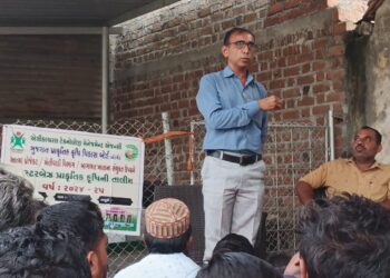 પ્રાકૃતિક ખેતી અંગે વલ્લભીપુર તાલુકાના લોલીયાણા અને કાનપર ગામે ક્લસ્ટર બેઝ તાલીમ યોજાઇ