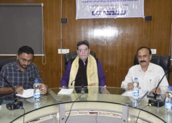 વિચરતી અને વિમુક્ત જાતિ સમુદાયોના વિકાસ અને કલ્યાણ બોર્ડના સભ્યશ્રી ભરતભાઈ પટણીએ ભાવનગર જિલ્લામાં વસતા સમુદાયના અગ્રણીઓ સાથે સંવાદ કર્યો