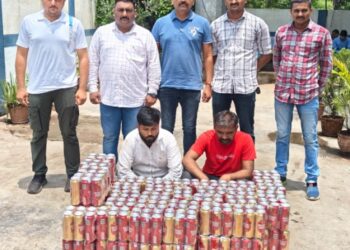 ભારતીય બનાવટનાં પરપ્રાંતીય બિયર ટીન નંગ-૪૧૪ કિ.રૂ.૪૧,૪૦૦/-સહિત કુલ રૂ.૫,૪૧,૪૦૦/-નાં મુ્દામાલ સાથે કુલ-૦૨ ઇસમોને ઝડપી પાડતી ભાવનગર લોકલ ક્રાઇમ બ્રાન્ચ