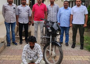 ચોરી થયેલ મોટર સાયકલ કિ.રૂ.૩૦,૦૦૦/-ના મુદ્દામાલ સાથે એક ઇસમને ઝડપી ચોરીનો ગુન્હો શોધી કાઢતી ભાવનગર લોકલ ક્રાઇમ બ્રાન્ચ