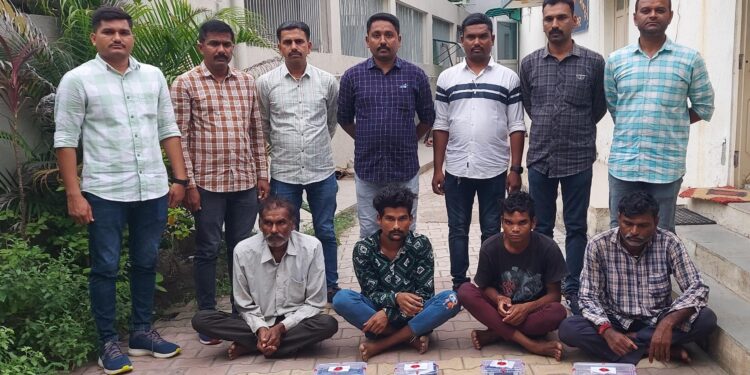 ભાવનગર જિલ્લાના અલગ અલગ સ્થળો અને મંદીરો માં થયેલ ચોરી ના આરોપી ની ગેંગ મુદામાલ સાથે ઝડપાઇ