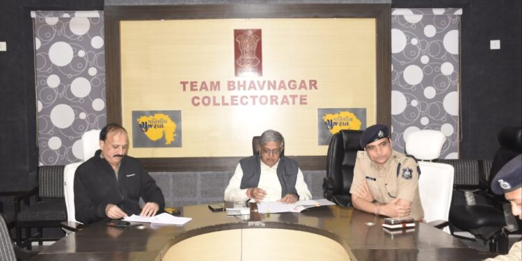 ભાવનગર ખાતે જિલ્લા કલેકટરશ્રી આર.કે.મહેતાના અધ્યક્ષસ્થાને રોડ સેફ્ટી કાઉન્સિલની બેઠક યોજાઈ