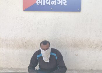 ચોરી થયેલ મોબાઇલ ફોન-૦૪ કિ.રૂ.૨૮,૪૯૯/-ના મુદ્દામાલ સાથે ચાર ઇસમોને ઝડપી પાડતી ભાવનગર લોકલ ક્રાઇમ બ્રાન્ચ