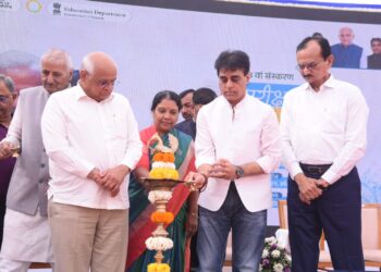 પરીક્ષા પે ચર્ચા’ની આઠમી કડી અંતર્ગત રાજ્યની ૪૦ હજારથી વધારે શાળાના ૬૧.૫૦ લાખથી વધુ વિધાર્થીઓએ વડાપ્રધાનશ્રીના સંવાદનું પ્રસારણ નિહાળ્યું પ્રેરક માર્ગ દર્શન મેળવ્યું