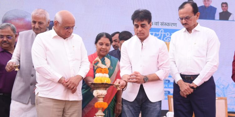 પરીક્ષા પે ચર્ચા’ની આઠમી કડી અંતર્ગત રાજ્યની ૪૦ હજારથી વધારે શાળાના ૬૧.૫૦ લાખથી વધુ વિધાર્થીઓએ વડાપ્રધાનશ્રીના સંવાદનું પ્રસારણ નિહાળ્યું પ્રેરક માર્ગ દર્શન મેળવ્યું