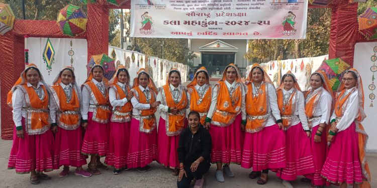 સૌરાષ્ટ્ર ઝોન કક્ષાના કલા મહાકુંભ ૨૦૨૪-૨૫માં લોકનૃત્ય વિભાગમાં ભાવનગર દ્વિતીય સ્થાને વિજેતા.