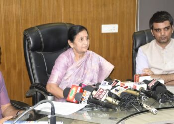 ભાવનગર ખાતે યોજાનાર “નમો સખી સંગમ મેળો”ને અનુલક્ષીને કેન્દ્રીય રાજ્ય મંત્રી શ્રીમતિ નીમુબેન બાંભણીયાનાં અધ્યક્ષસ્થાને પ્રેસ કોન્ફરન્સ યોજાઈ