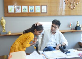 છોટાઉદેપુરની દિકરીને મળ્યો ન્યાય શિક્ષણ રાજ્ય મંત્રી શ્રી પ્રફુલ પાનશેરીયા