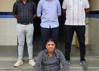 ભાવનગર ગારીયાધાર પોલીસ સ્ટેશનમાં દાખલ થયેલ છેતરપીંડી-વિશ્વાસઘાતના ગુન્હામાં પકડવાના બાકી આરોપીને ઝડપી લેતી ભાવનગર લોકલ ક્રાઇમ બ્રાન્ચ