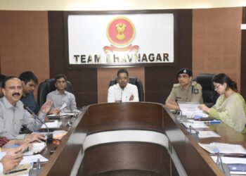 જિલ્લા કલેક્ટરશ્રી ડૉ. મનીષ કુમાર બંસલના અધ્યક્ષસ્થાને જિલ્લા સંકલન સમિતિની બેઠક યોજાઇ