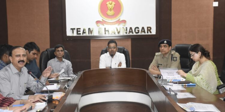 જિલ્લા કલેક્ટરશ્રી ડૉ. મનીષ કુમાર બંસલના અધ્યક્ષસ્થાને જિલ્લા સંકલન સમિતિની બેઠક યોજાઇ