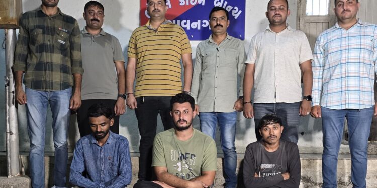 ભાવનગર લોકલ ક્રાઇમ બ્રાન્ચ નો સપાટો અલગ અલગ જગ્યાએ થયેલ ચોરી ના આરોપીને મુદ્દામાલ સાથે ઝડપી પાડયા