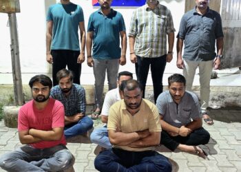 રોકડ રૂ.૧૩,૨૬૦/-નાં મુદ્દામાલ સાથે ગંજીપત્તાનો હાર-જીતનો હાથકાંપનો જુગાર રમતા પાંચ ઇસમોને ઝડપી પાડતી ભાવનગર લોકલ ક્રાઇમ બ્રાન્ચ