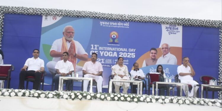 ભાવનગર ખાતે કેન્દ્રિય રાજયમંત્રી શ્રીમતી નિમુબેન બાંભણીયાના અધ્યક્ષસ્થાને ‘વિશ્વ યોગ દિવસ’ની ઉજવણી કરાઈ.