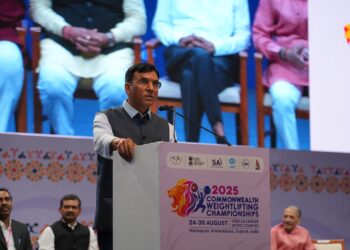 અમદાવાદમાં વીર સાવરકર સ્પોર્ટ્સ કૉમ્પ્લેક્સ ખાતે કોમનવેલ્થ વેઇટલિફ્ટિંગ ચેમ્પિયનશિપ ૨૦૨૫નો ભવ્ય પ્રારંભ