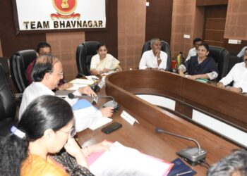 સાંસદ ખેલ મહોત્સવ-૨૦૨૫ના સુચારૂ આયોજન અંગે ભાવનગર ખાતે કેન્દ્રિય રાજ્ય મંત્રી શ્રીમતી નિમુબેન બાંભણીયાના અધ્યક્ષસ્થાને બેઠક યોજાઇ.