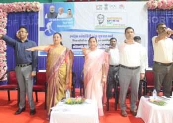 ભાવનગર ખાતે કેન્દ્રિય રાજયમંત્રી શ્રીમતી નિમુબેન બાંભણીયાના અધ્યક્ષસ્થાને નેશનલ સ્પોર્ટ્સ ડે નો કાર્યક્રમ યોજાયો.કેન્દ્રિય મંત્રી શ્રીમતી નિમુબેન બાંભણીયા સહિતના મહાનુભાવોએ રમતવીરોને પ્રોત્સાહિત કરી રમતોનો પ્રારંભ કરાવ્યો