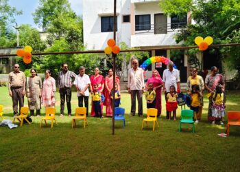 કિડ્સ ગાર્ડન જુનિયર સ્કૂલમાં દાદા દાદી દિવસની ઉજવણી