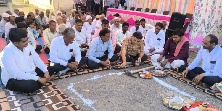 વિકસતું ગામ, ઉમંગભર્યું મેકડા