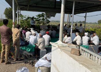 વલ્લભીપુર તાલુકાના નવાગામ ગામે ‘વિલિંગ ફાર્મર’ની‌ તાલીમ‌ યોજાઈ.પ્રાકૃતિક ખેતીનું મહત્વ તેમજ પ્રાકૃતિક ખેતીના સિદ્ધાંતોથી ખેડૂતોને અવગત કરાયાં